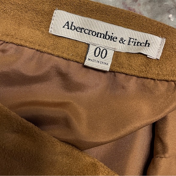 ❗️Moving Sale❗️Abercrombie Mini Skirt - Picture 4 of 6
